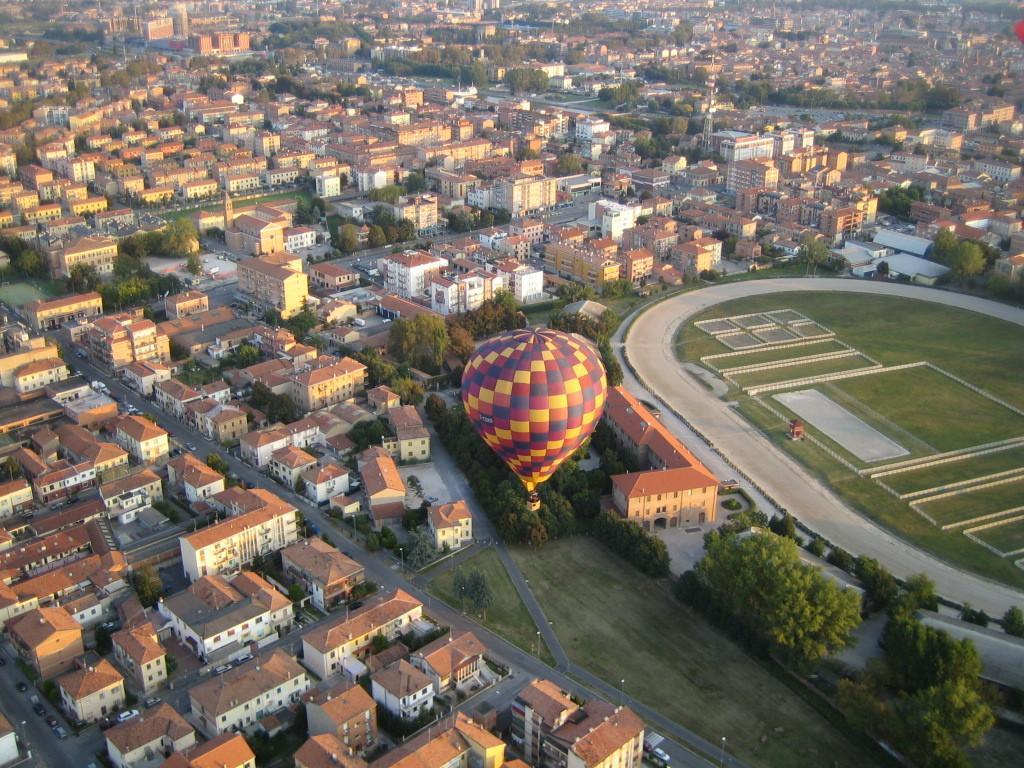 B&B Le Campane Ferrara Exterior foto